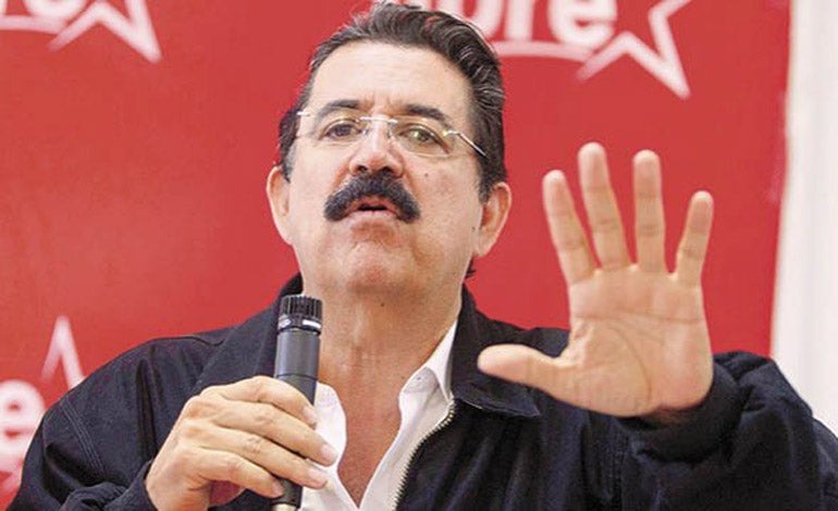 Honduras debate si el libro de Zelaya vulnera la educación neutral