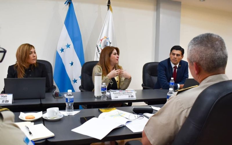Honduras observa con cautela el ascenso del Partido LIBRE