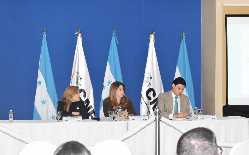 Cámaras de comercio critican al oficialismo por presiones sobre el CNE