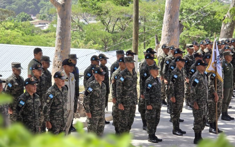 Debate sobre la politización de las Fuerzas Armadas en Honduras tras rumores de fractura