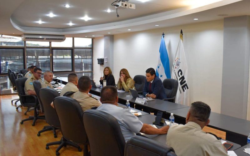 Honduras frente al riesgo de fraude electoral: alertas desde expertos sobre maniobras en el CNE